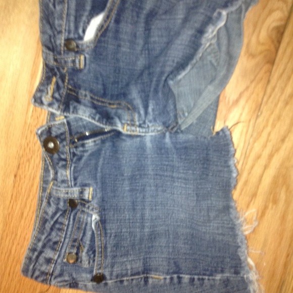 Shorts - Picture 3 of 4